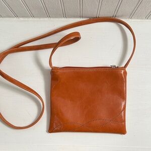 Elegant Tan Leather Crossbody Bag